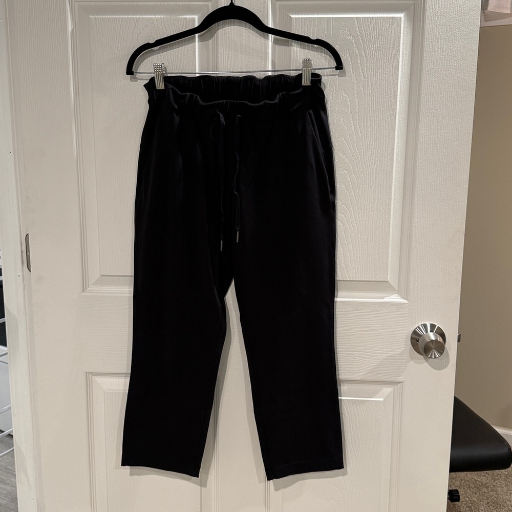 LULULEMON-mid rise, ankle, drawstring pant, 23” inseam
